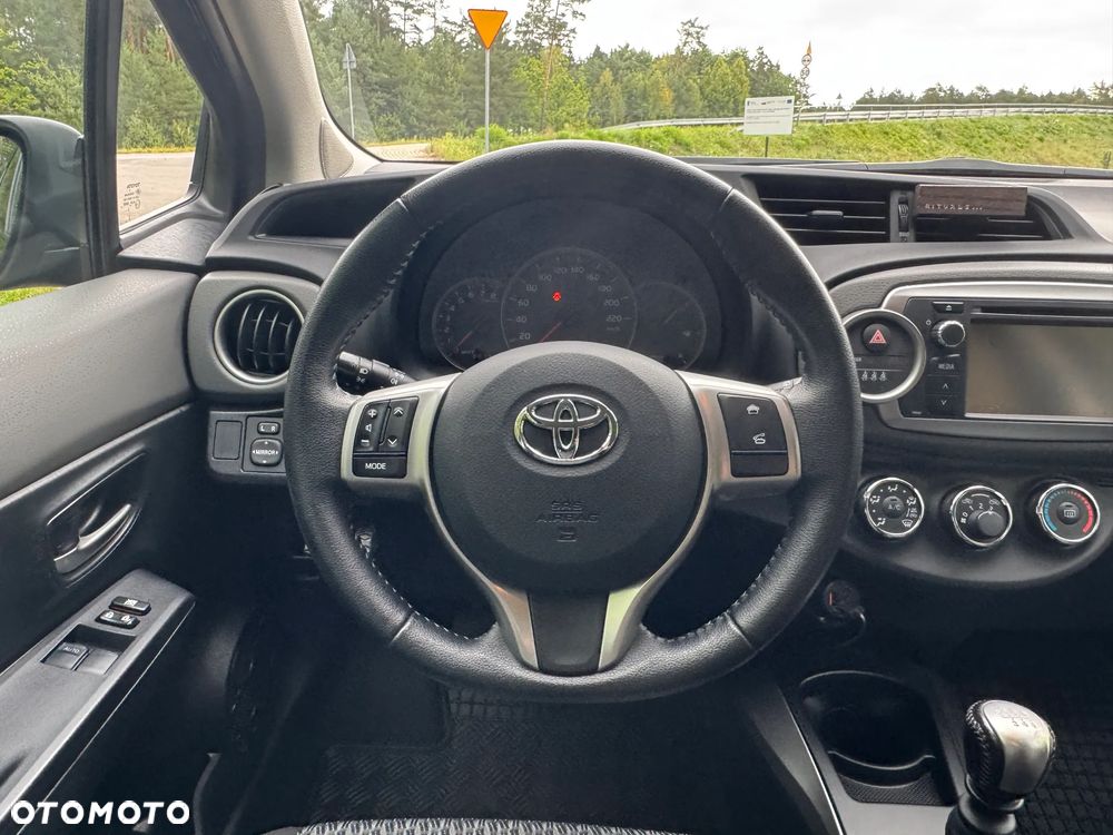 Toyota Yaris 1.33 VVT-i Style - 13