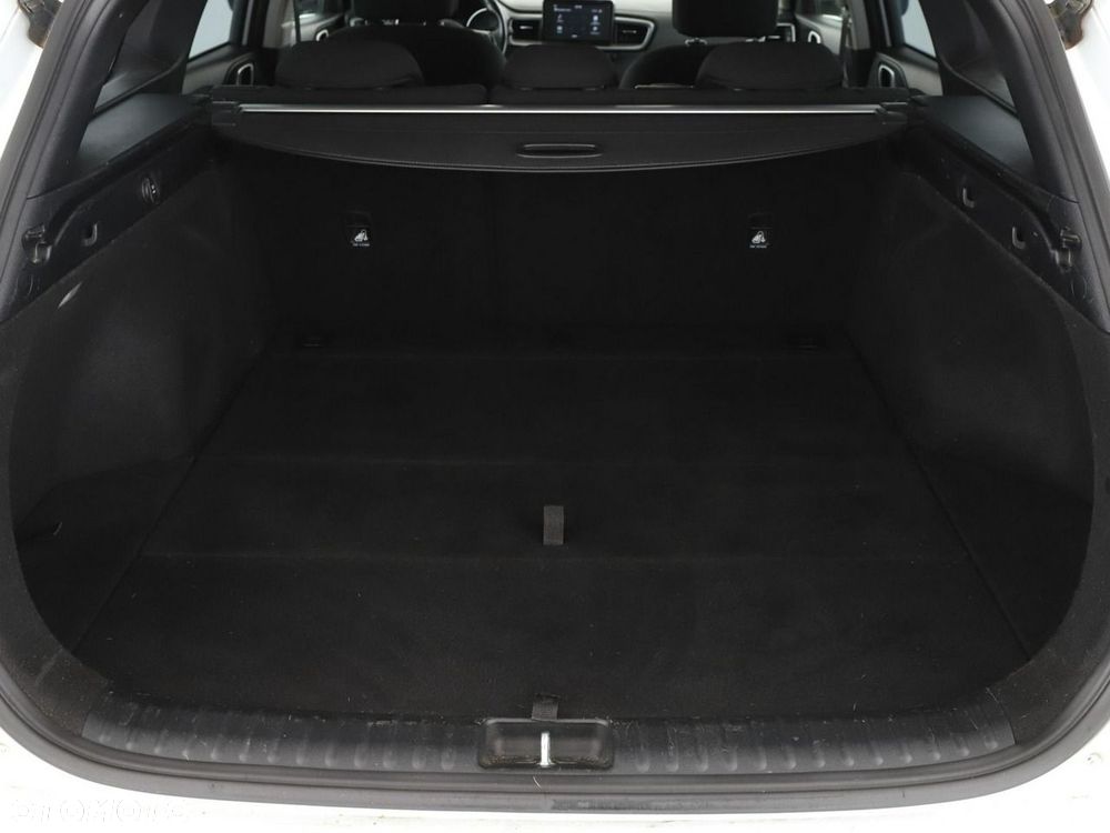Kia Ceed 1.4 T-GDI M - 21