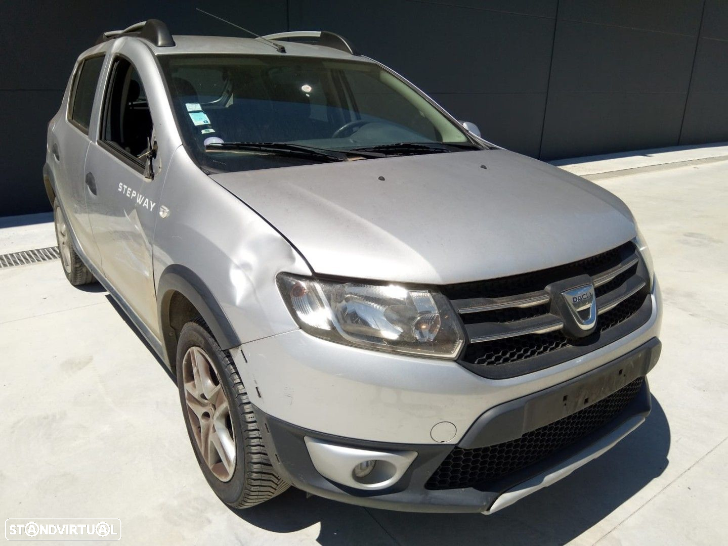Dacia Sandero II Stepway 0.9 TCe 90cv - 2014 - Para Peças - 2