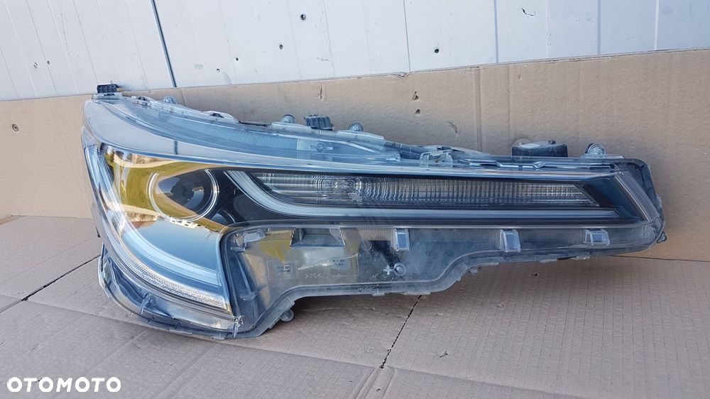 lampa przód prawa toyota corolla e21 hb kombi full led - 2