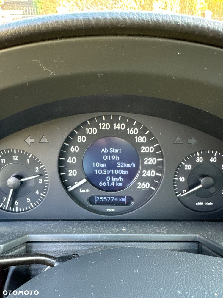 Mercedes-Benz Klasa E - 8