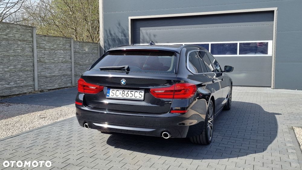 BMW Seria 5 530d Sport Line - 16
