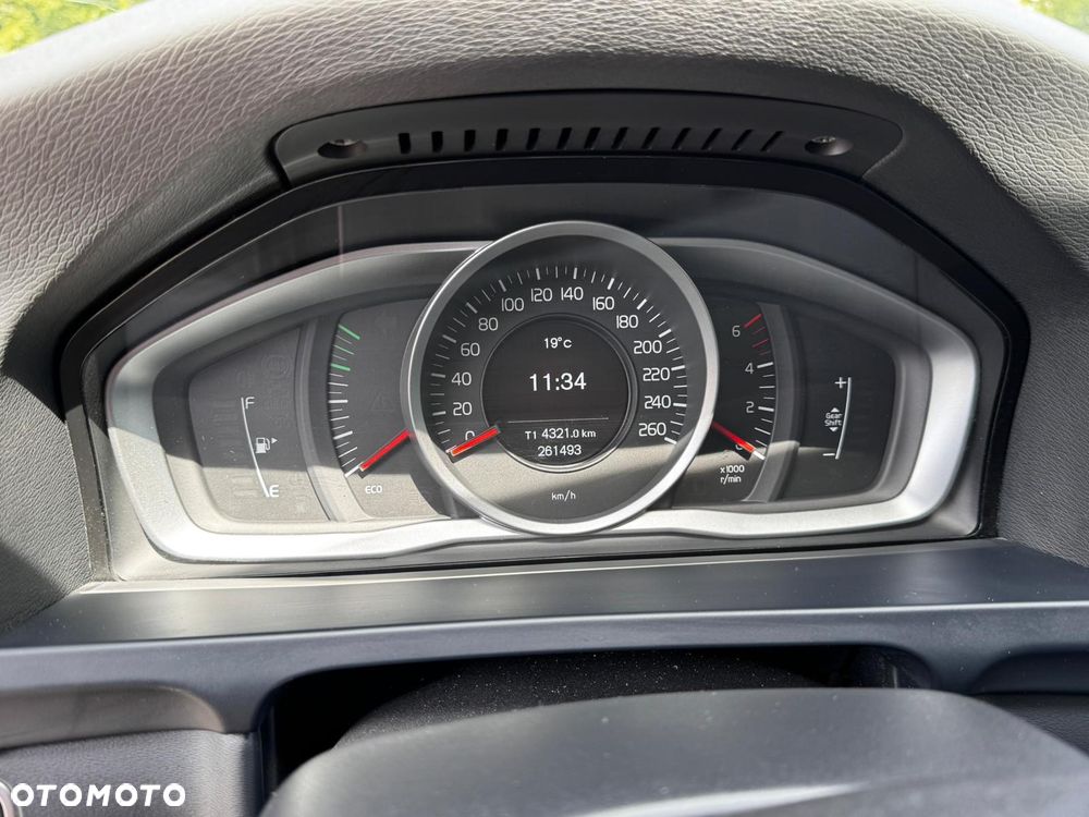 Volvo V60 D4 Drive-E Momentum - 18