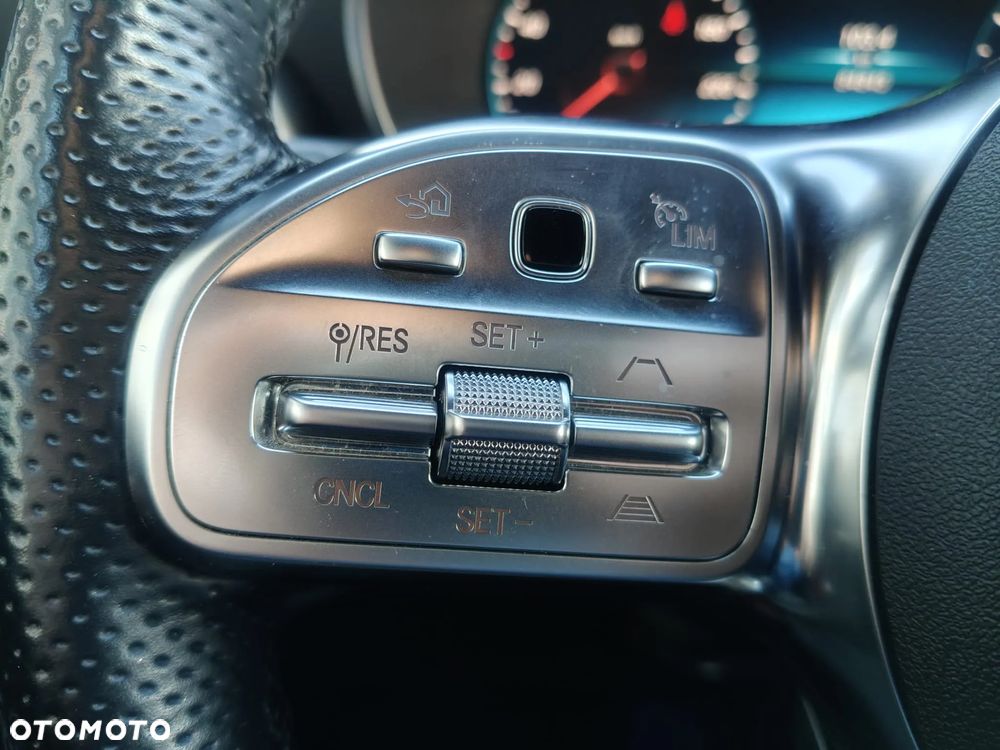 Mercedes-Benz GLC Coupe 300 e 4-Matic - 24