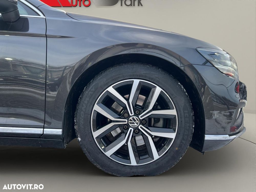 Volkswagen Passat 2.0 TDI SCR DSG Elegance - 39