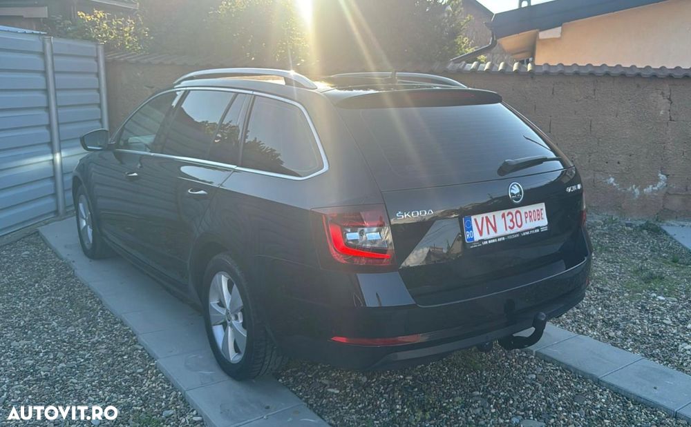 Skoda Octavia 2.0 TDI DSG Style - 5