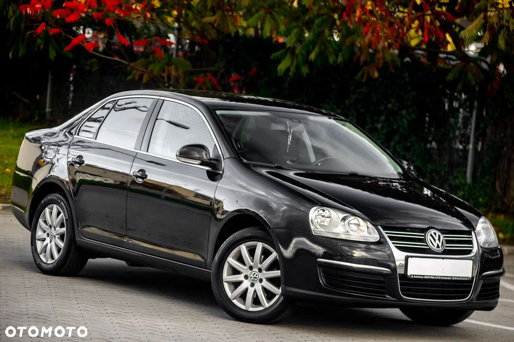 Volkswagen Jetta 1.6 TDI DPF Trendline - 11