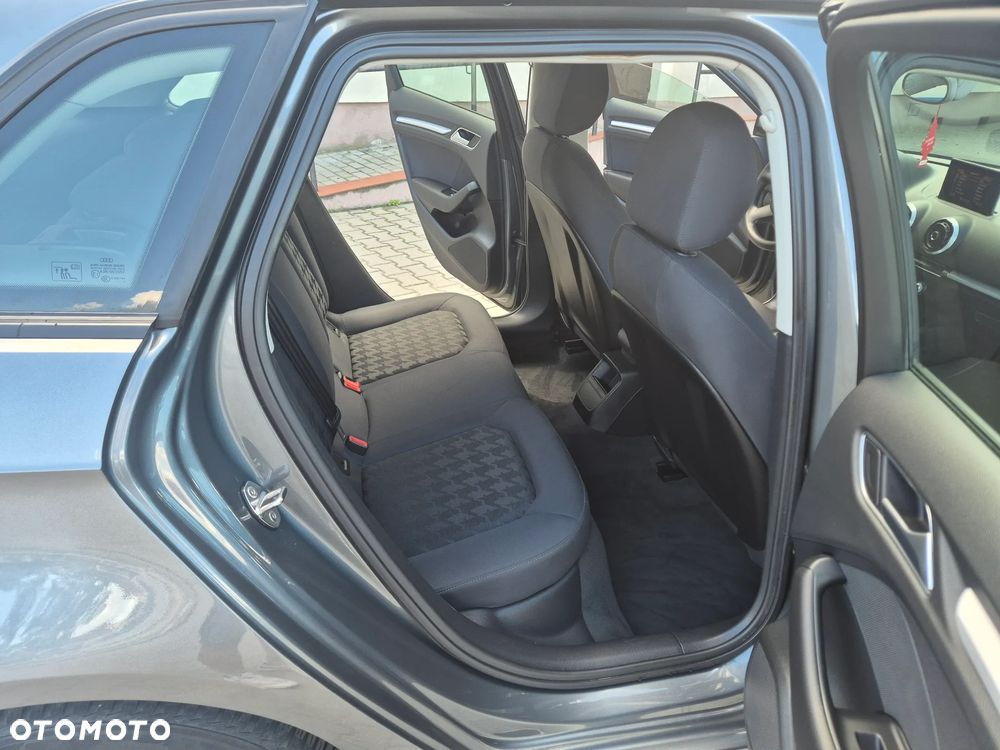 Audi A3 Sportback 1.6 TDI Attraction - 27