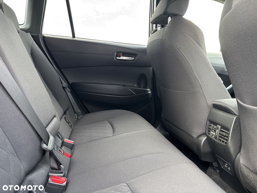 Toyota Corolla Cross - 11