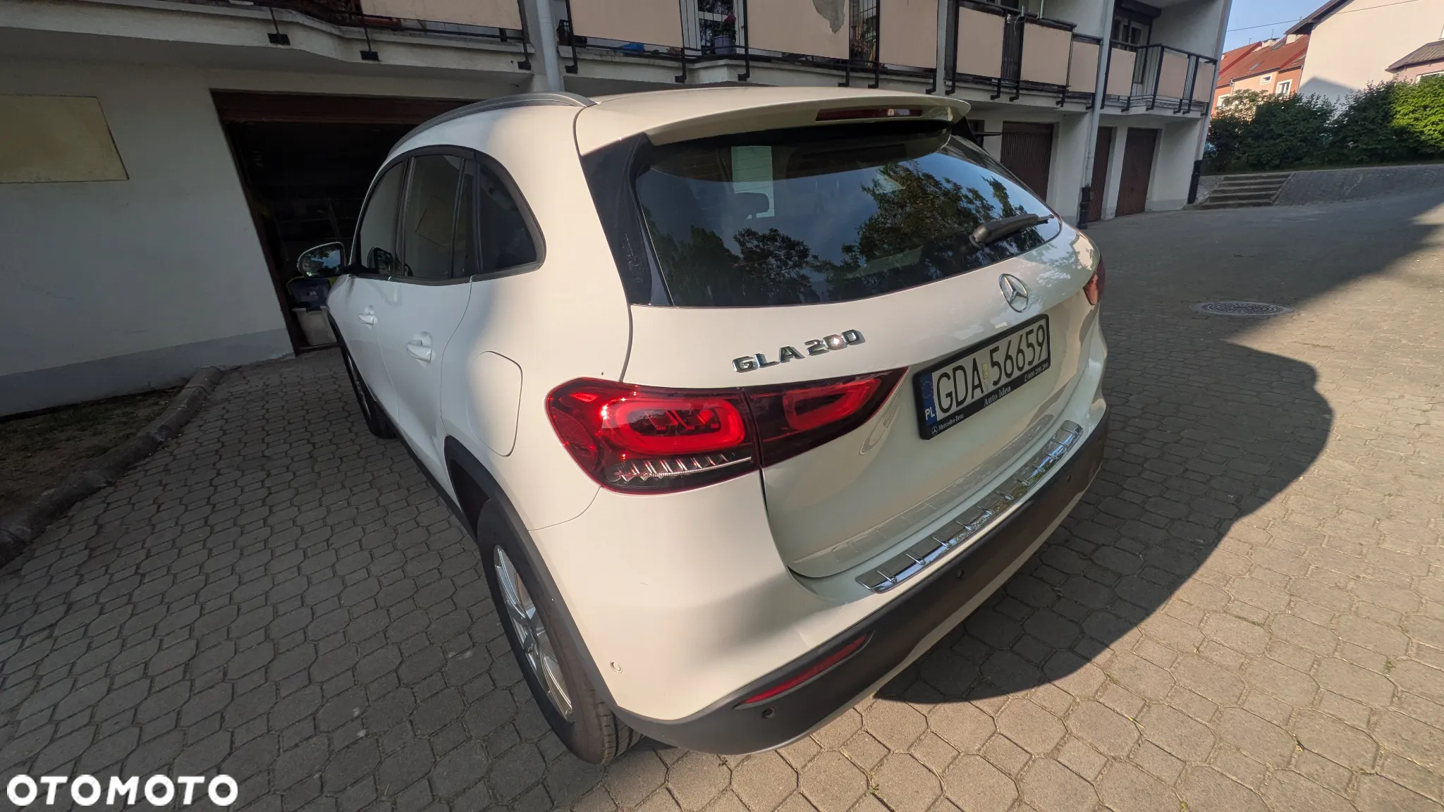 Mercedes-Benz GLA 200 - 2