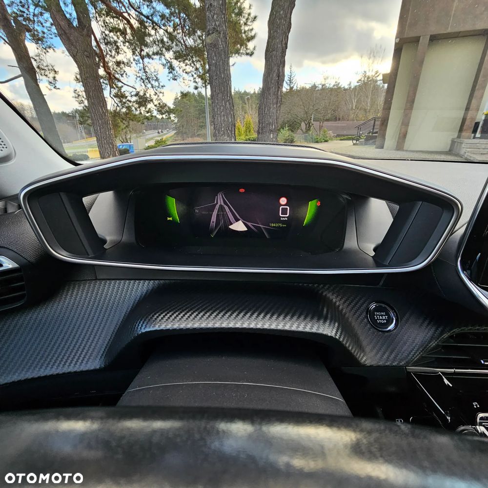 Peugeot 2008 1.5 BlueHDi Allure Pack S&S EAT8 - 17