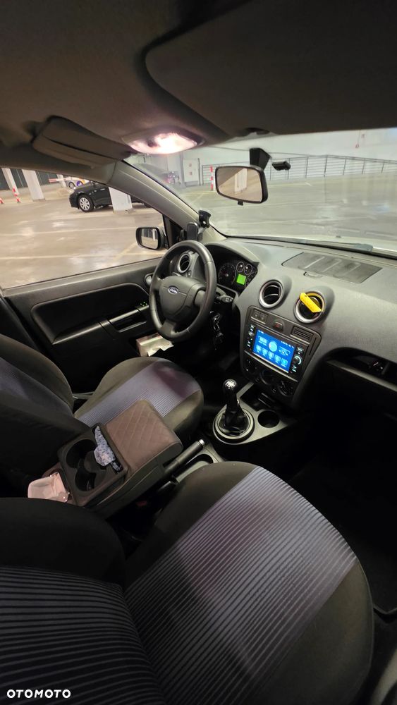Ford Fusion 1.4 Trend - 9
