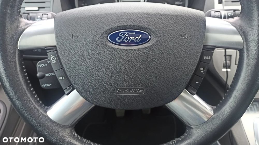Ford Kuga 2.0 TDCi 4x4 Titanium - 31