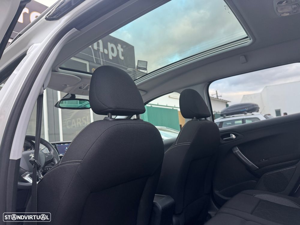 Peugeot 2008 PureTech 110 GPF Stop&Start EAT6 Allure - 26