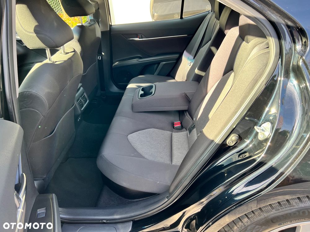 Toyota Camry 2.5 Hybrid Comfort CVT - 34