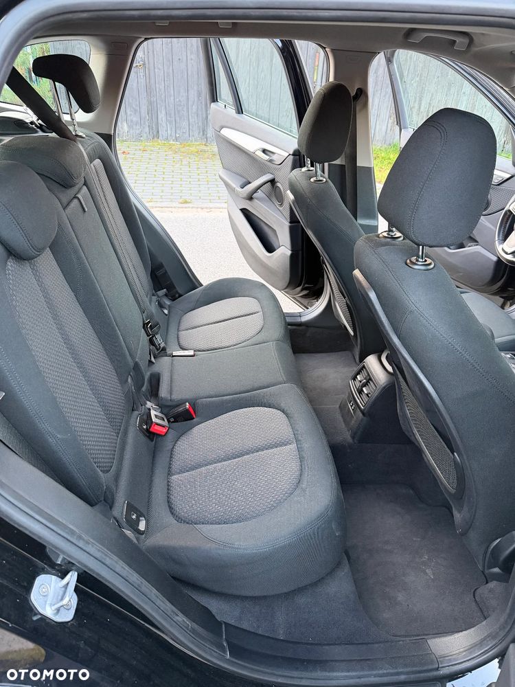 BMW X1 xDrive18d xLine - 28