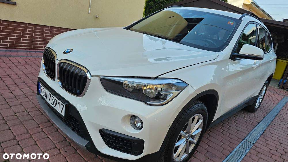 BMW X1 sDrive18d xLine - 12