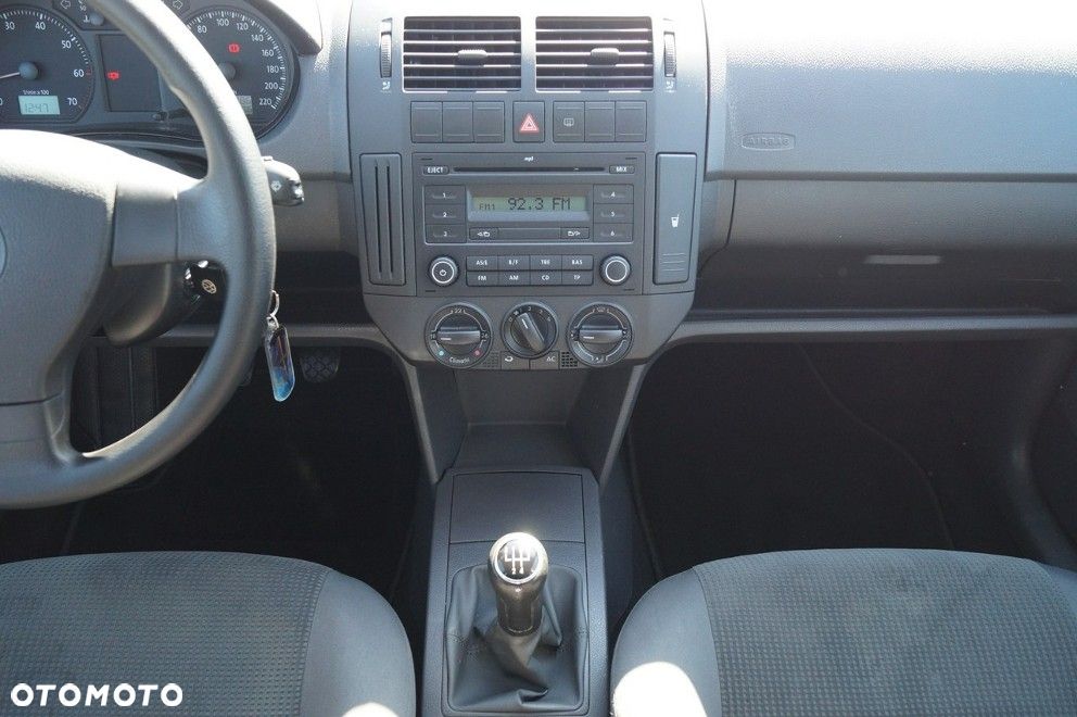 Volkswagen Polo 1.4 Tour - 9