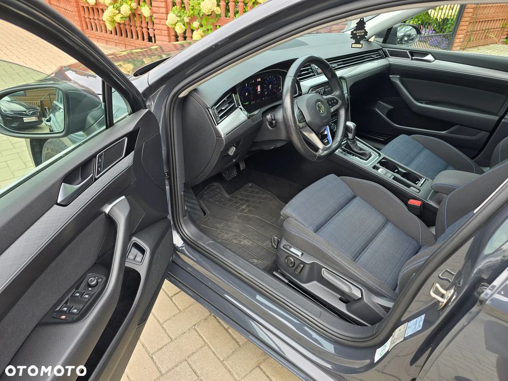 Volkswagen Passat Variant - 8