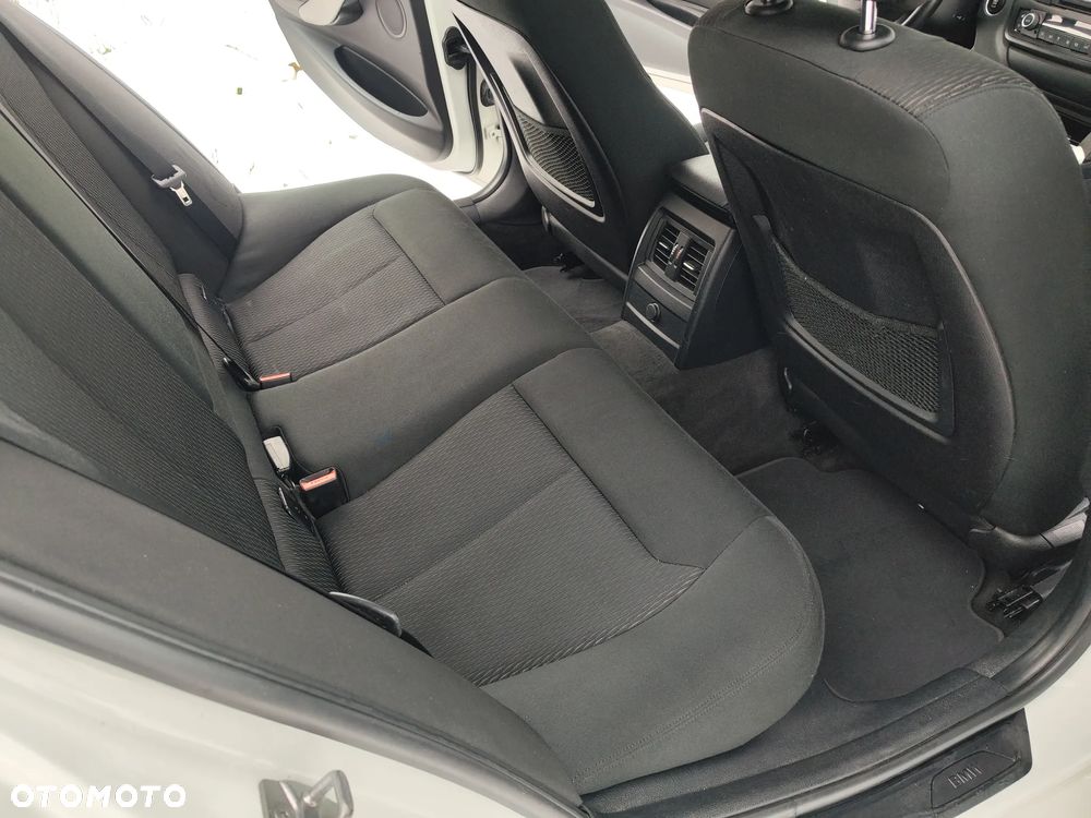 BMW Seria 3 318d DPF Edition Lifestyle - 7