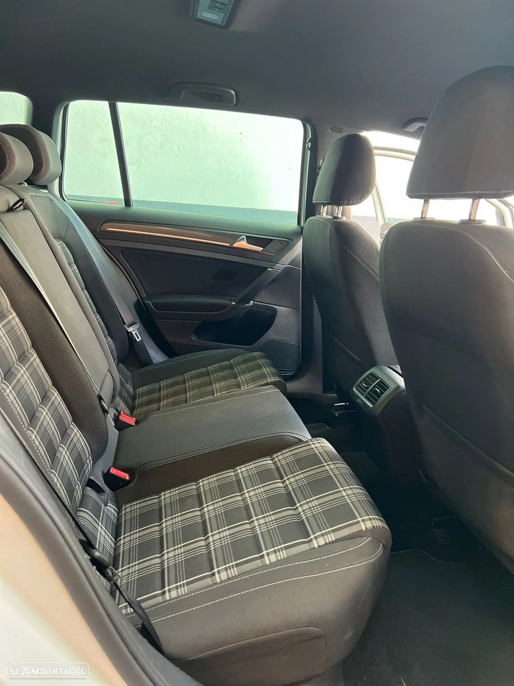 VW Golf Variant 2.0 TDi GTD DSG - 13