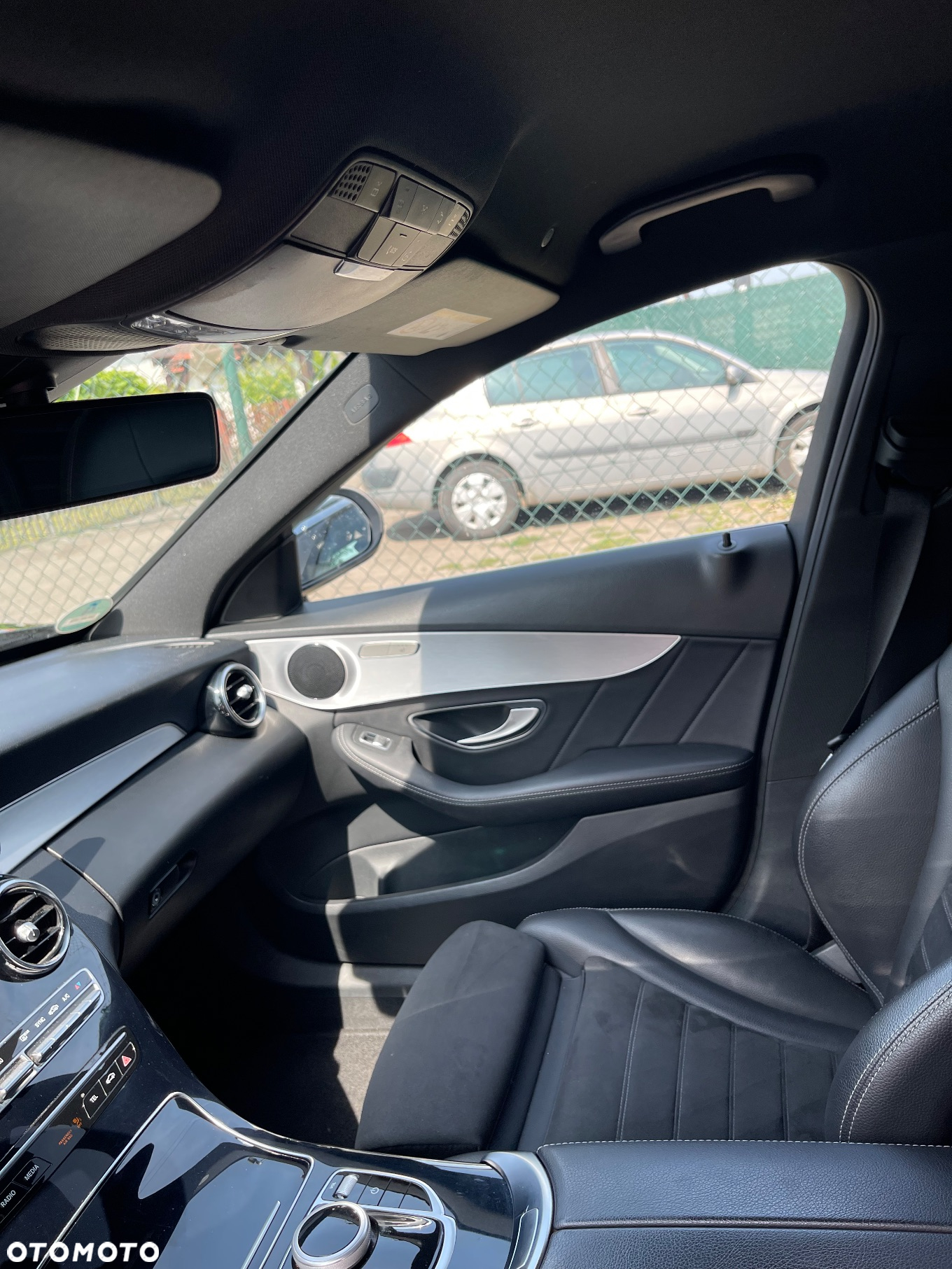 Mercedes-Benz Klasa C 220 d T 9G-TRONIC AMG Line - 24