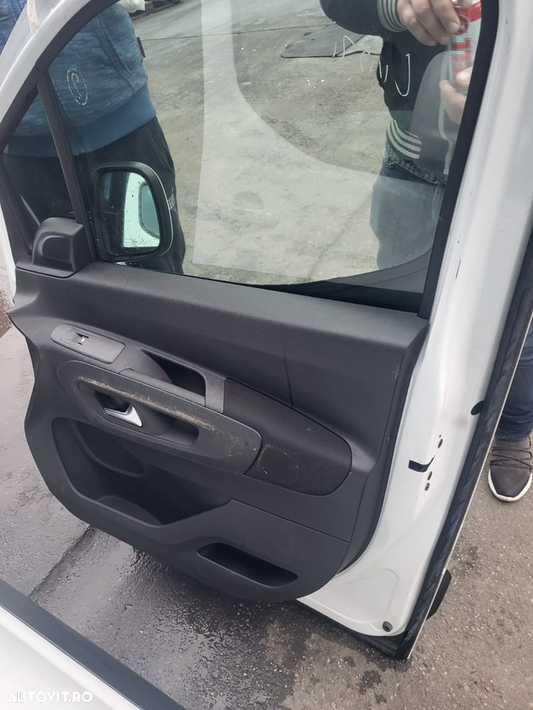 Vand Usa dreapta fata compecta Opel Combo 2020 - 2