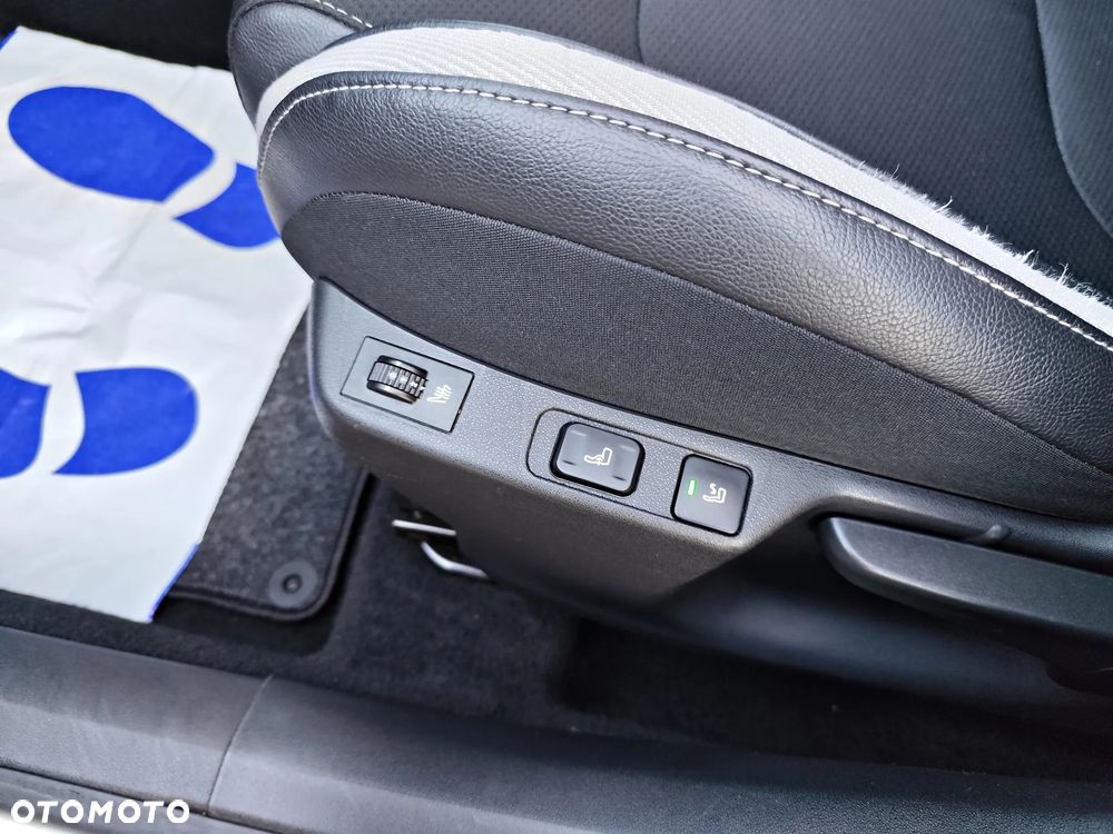 Citroën C4 e-HDi 110 Stop/Start System Selection - 28