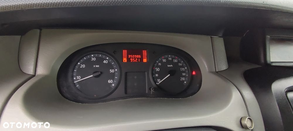 Renault Trafic - 8