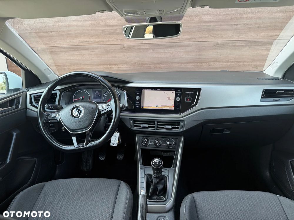 Volkswagen Polo - 17