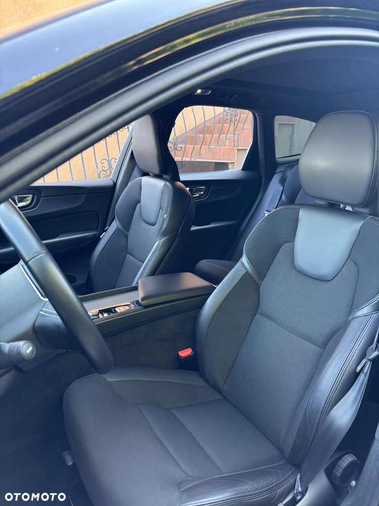 Volvo XC 60 D4 Momentum - 9