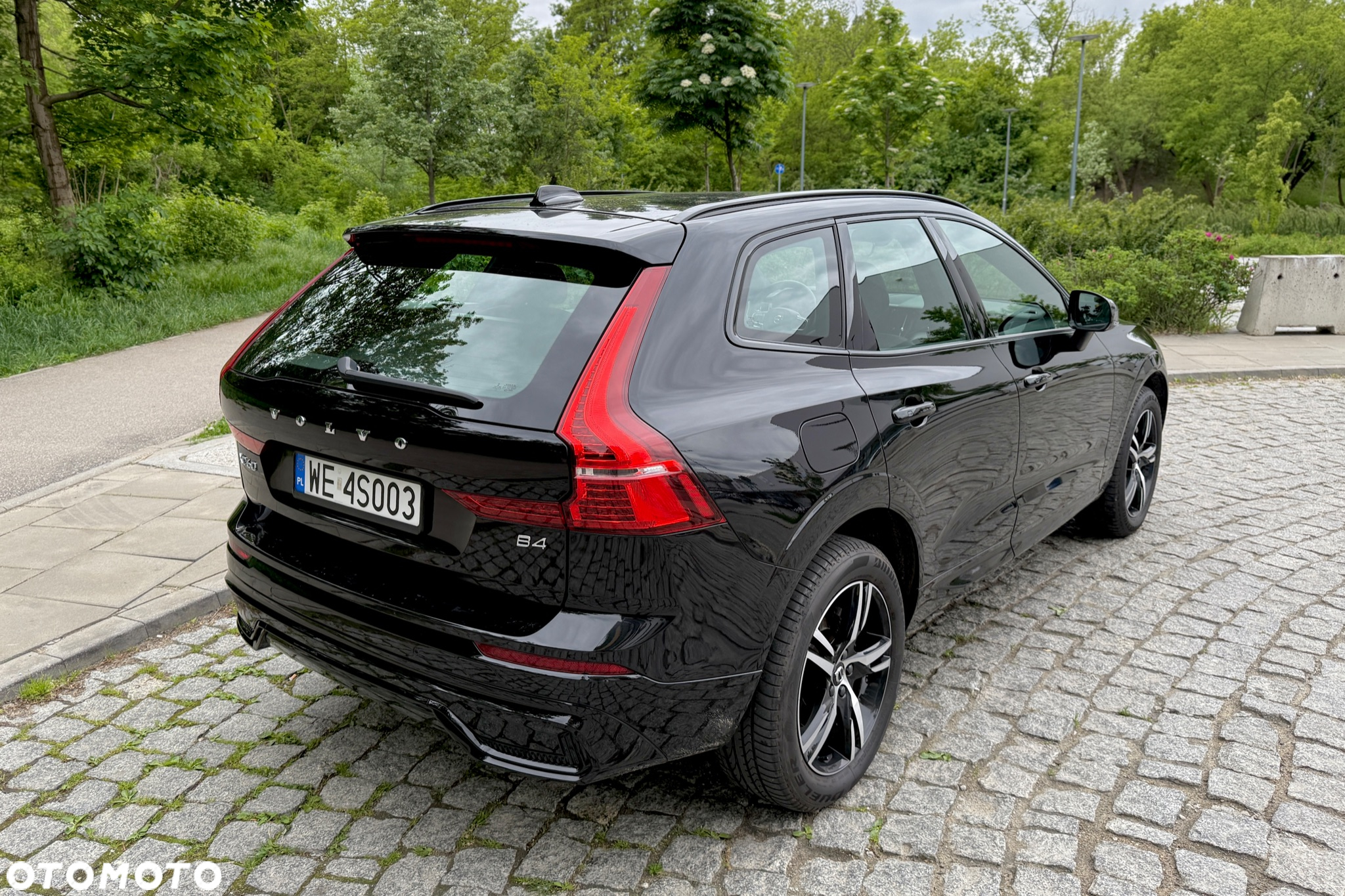 Volvo XC 60 D4 R-Design - 3