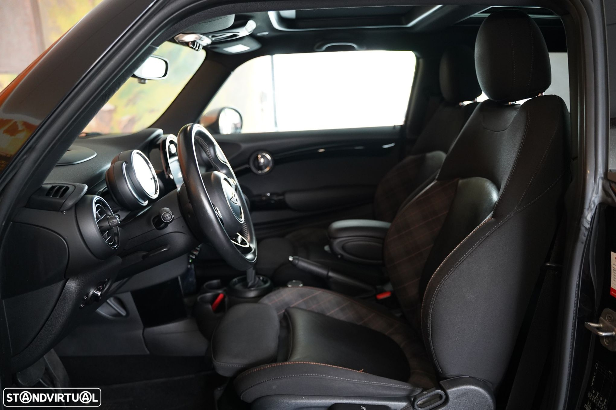 MINI 3 Portas Cooper D Auto - 14