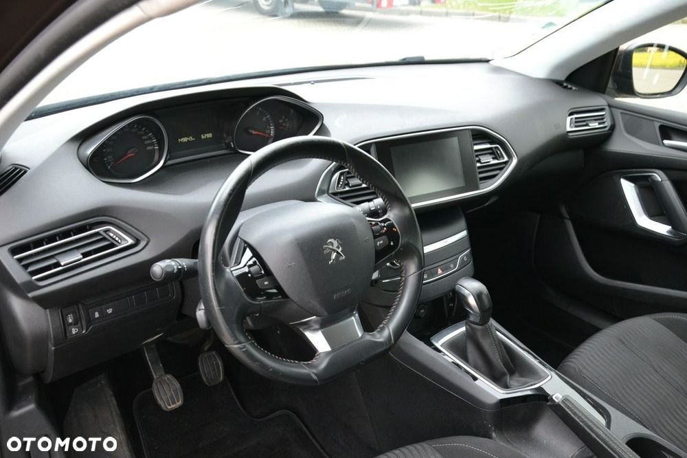 Peugeot 308 - 24