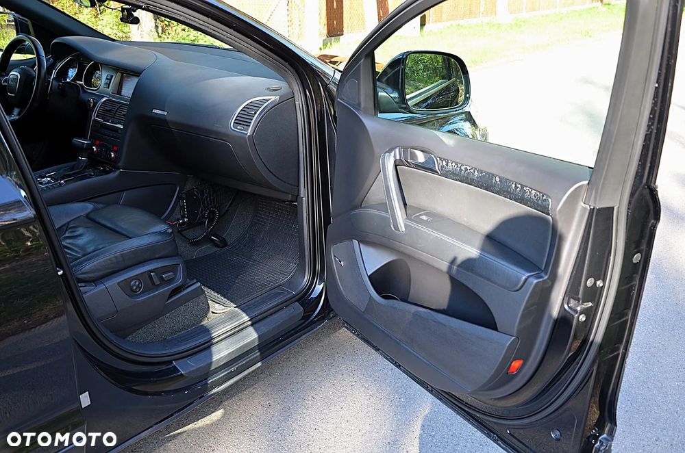 Audi Q7 3.0 TDI DPF quattro tiptronic - 28