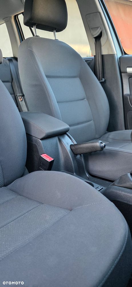 Skoda Octavia 1.6 Combi - 26