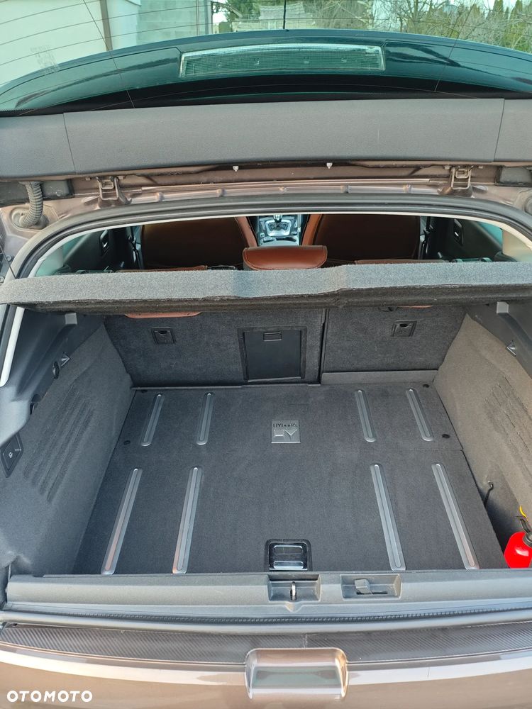 Peugeot 3008 Hybrid4 - 24