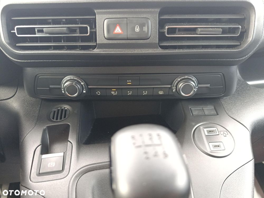 Toyota PROACE CITY - 36