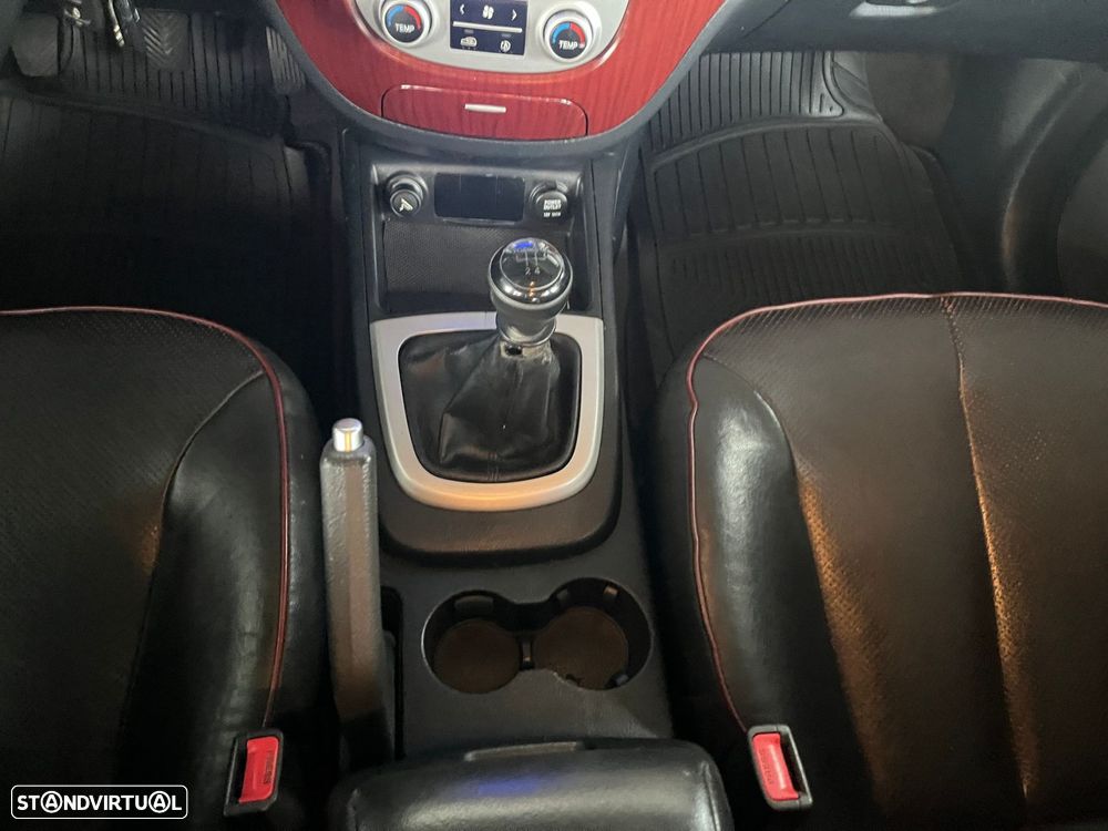 Hyundai Santa Fe 2.2 CRDi 7Wagon Sport - 37