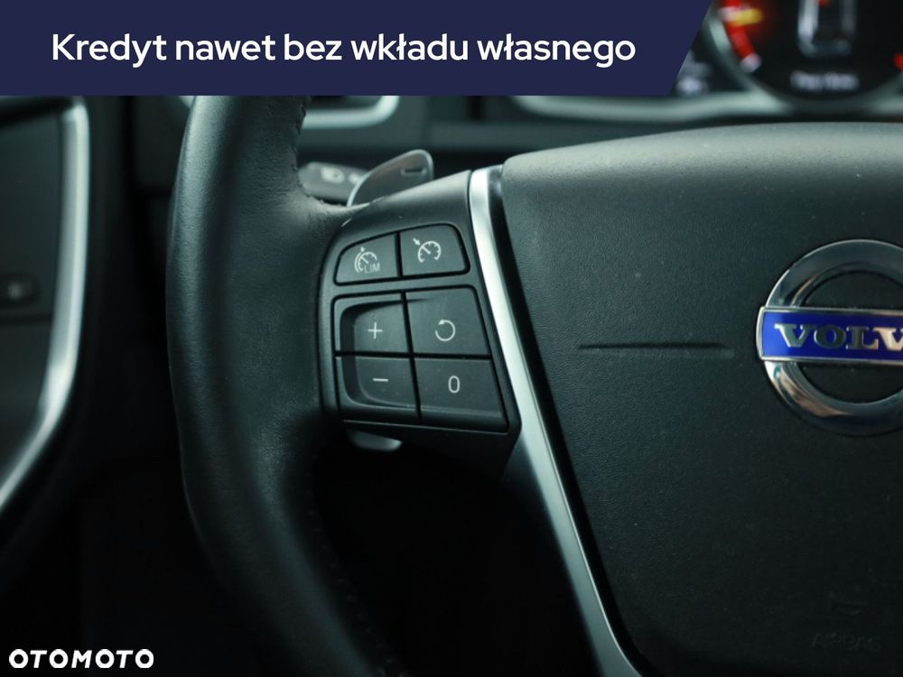 Volvo V60 Cross Country - 19
