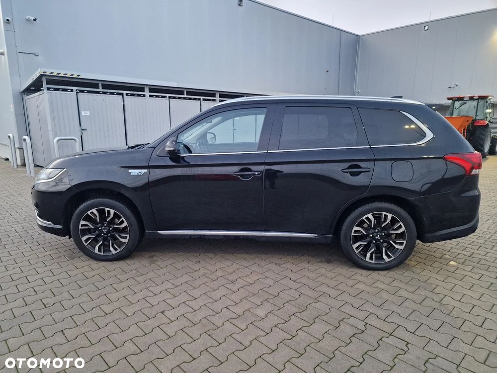 Mitsubishi Outlander 2.0 Intense + NAVI 2WD EU5 CVT - 9