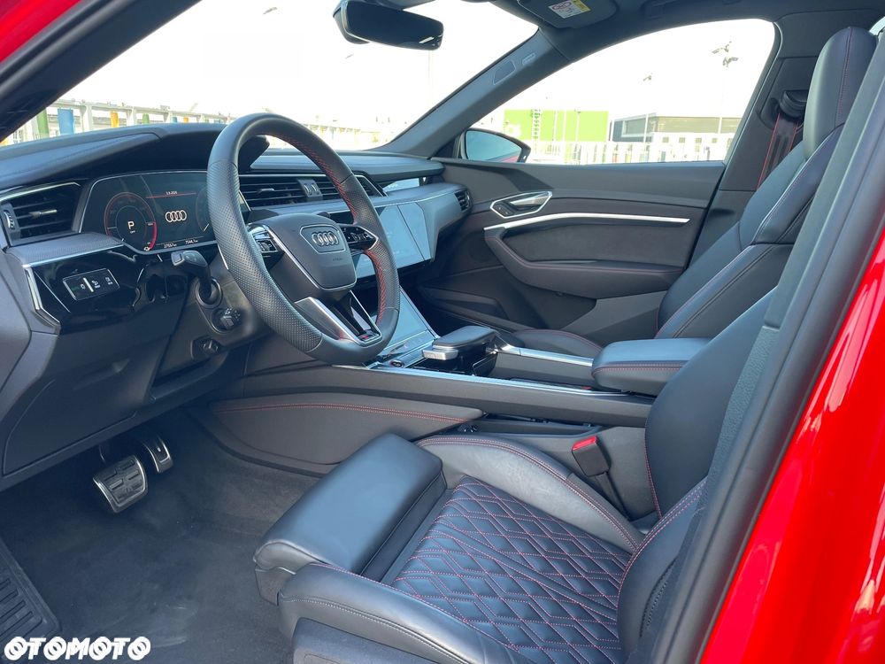 Audi Q8 Sportback e-tron - 22