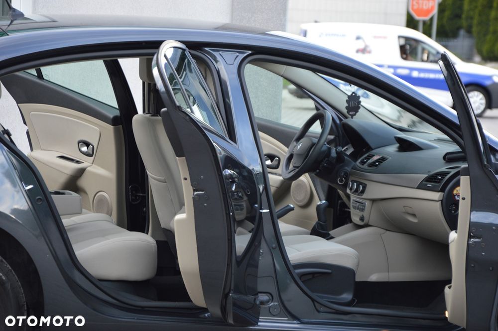 Renault Fluence 1.6 16V Expression - 25