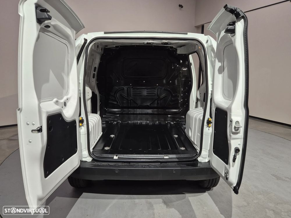 Fiat Fiorino 1.3 M-jet Adventure - 16