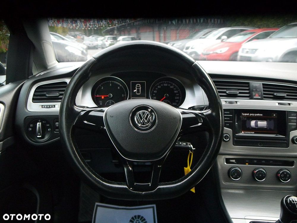 Volkswagen Golf 1.6 TDI BlueMotion Comfortline - 15