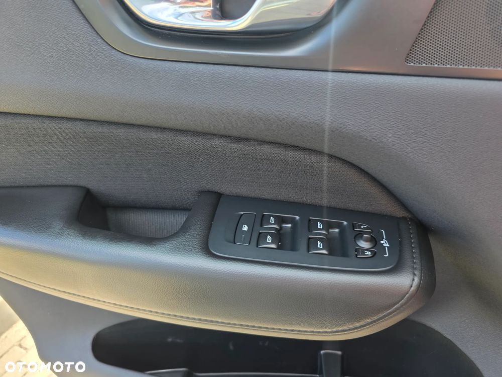 Volvo XC 60 T4 Momentum Pro - 34