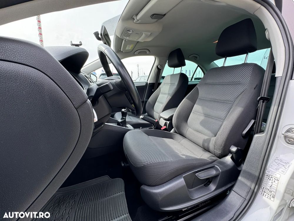 Volkswagen Jetta 1.2 TSI Comfortline - 19