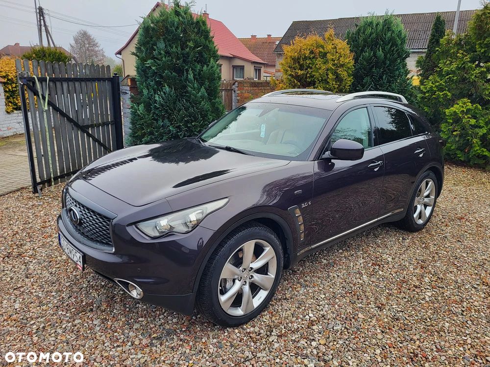 Infiniti Q70 - 3