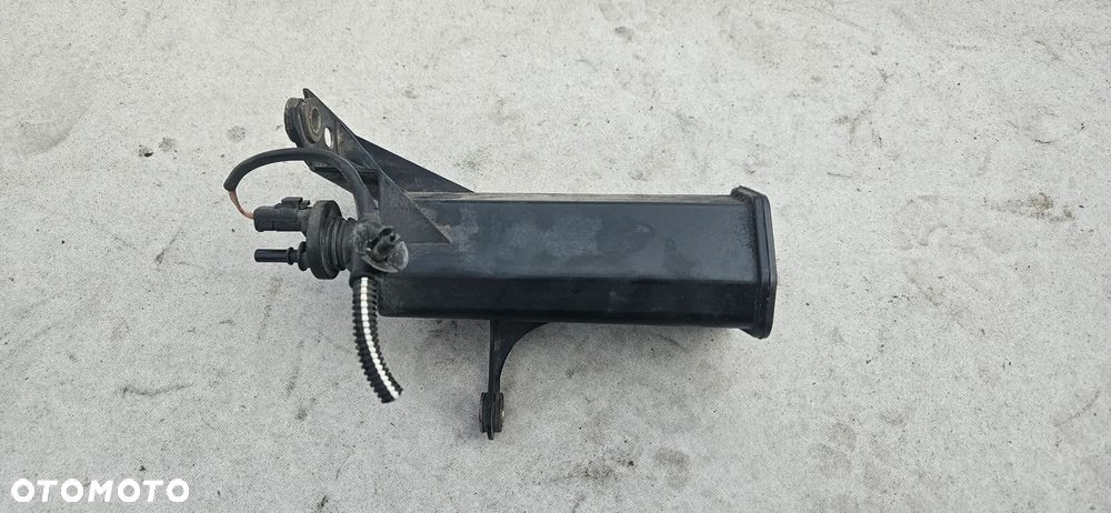 Obudowa filtra węglowego Renault Clio II Thalia I 1,2 16V 2001r 7700421413 - 5