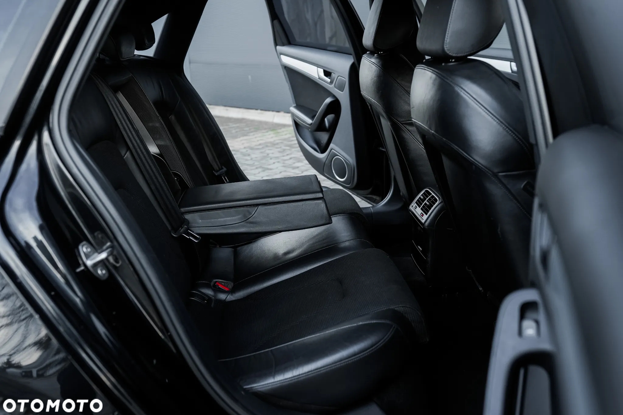 Audi A4 2.0 TFSI Quattro Line S tronic - 34